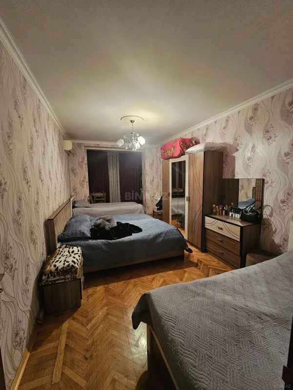 Satılır 2 otaqlı mənzil 75 m²