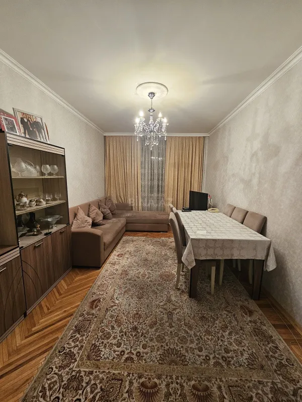 Satılır 2 otaqlı mənzil 75 m²