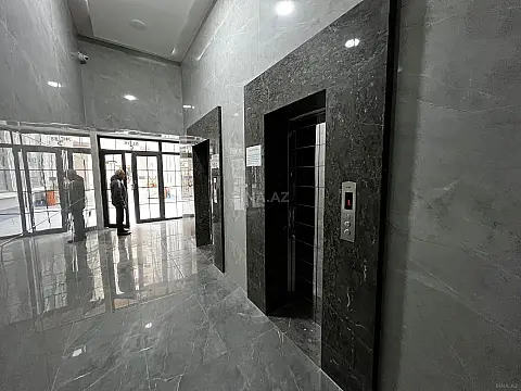 Satılır 5 otaqlı mənzil 233 m²