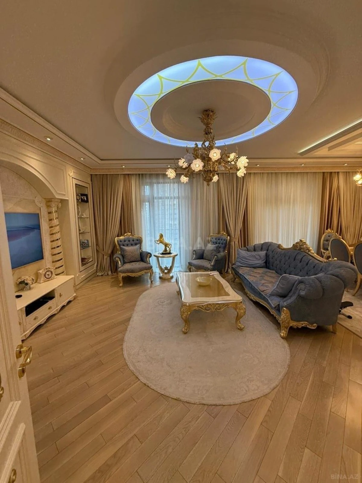 Satılır 3 otaqlı mənzil 178 m²