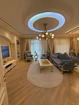 Satılır 3 otaqlı mənzil 178 m²