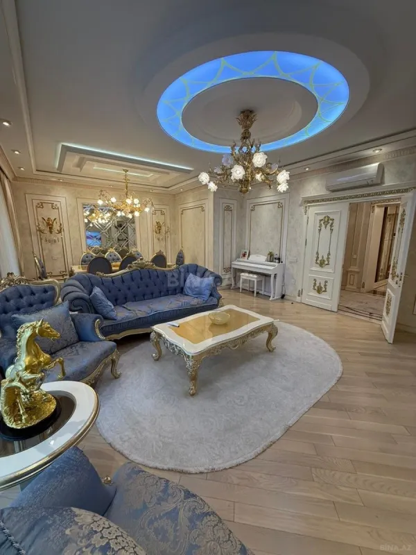 Satılır 3 otaqlı mənzil 178 m²