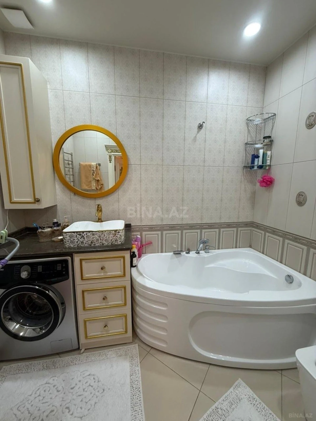 Satılır 3 otaqlı mənzil 178 m²