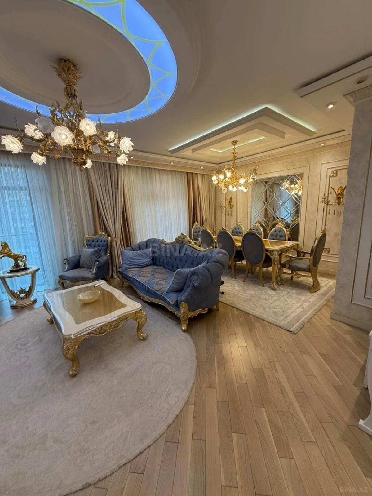 Satılır 3 otaqlı mənzil 178 m²