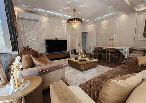 Satılır 3 otaqlı mənzil 140 m²