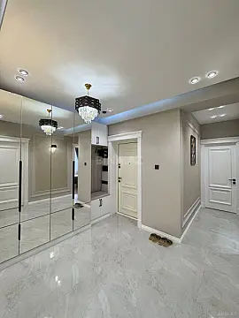 Satılır 4 otaqlı mənzil 134 m²