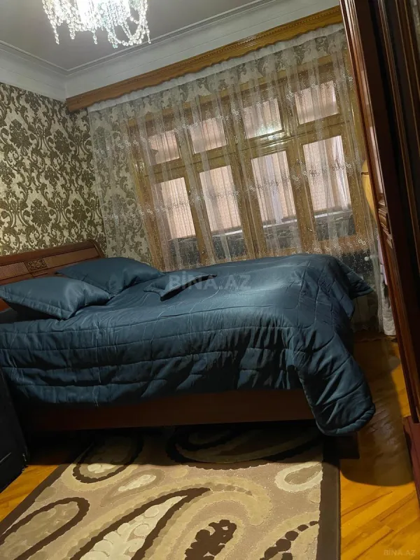 Satılır 5 otaqlı mənzil 120 m²