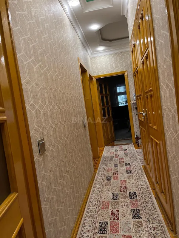 Satılır 5 otaqlı mənzil 120 m²