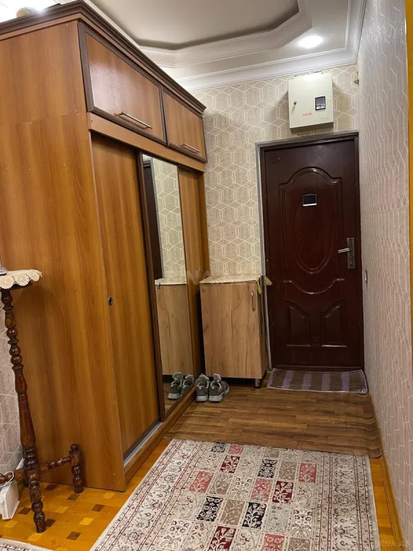 Satılır 5 otaqlı mənzil 120 m²
