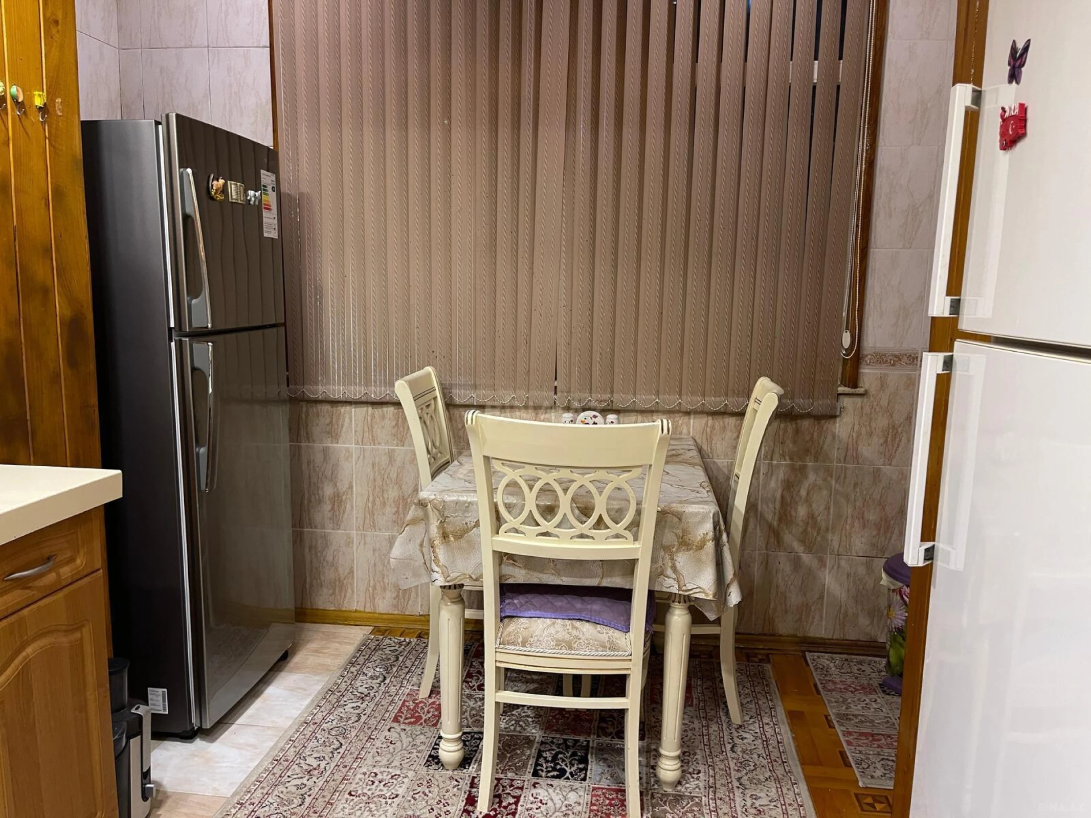Satılır 5 otaqlı mənzil 120 m²