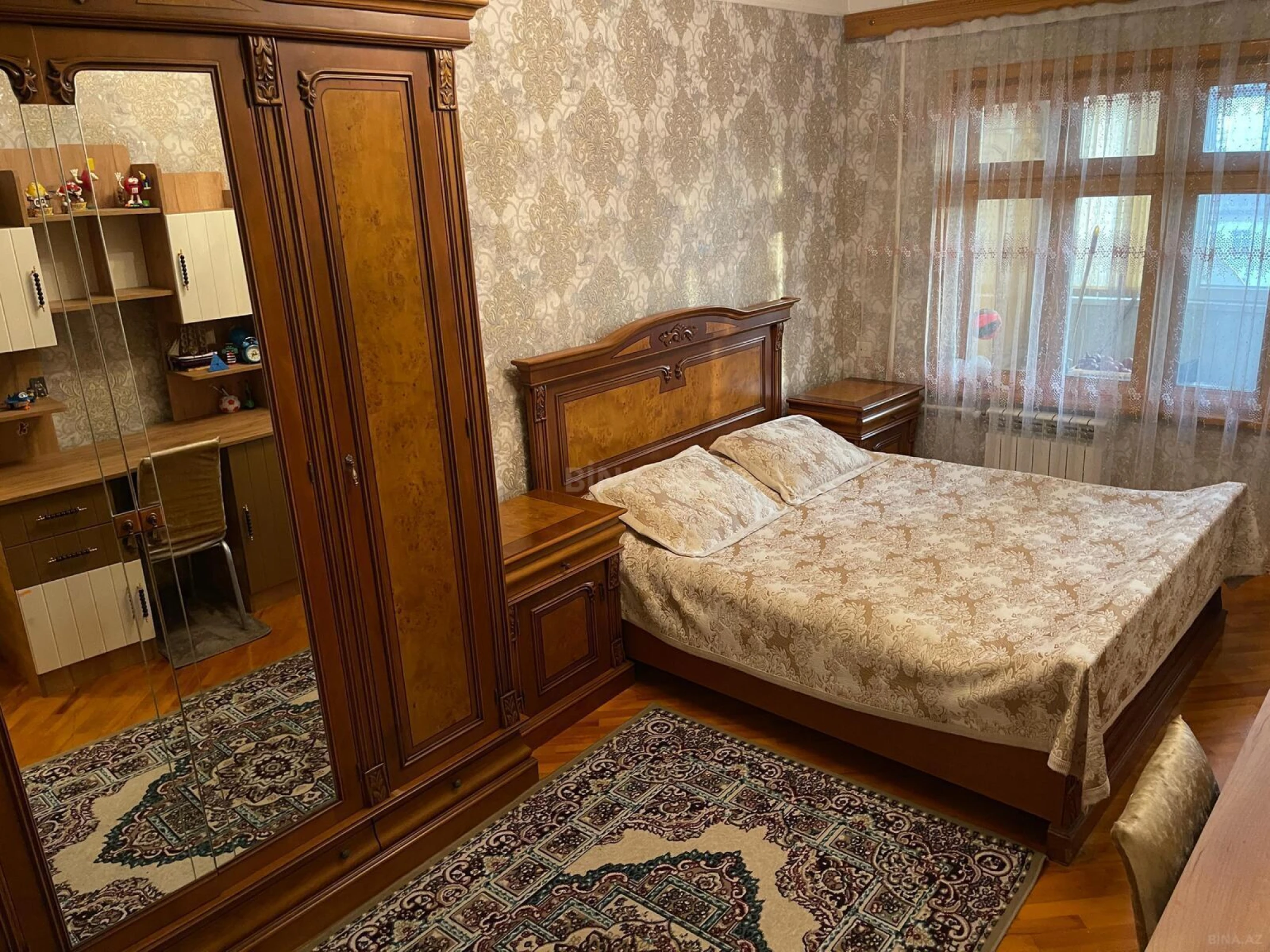 Satılır 5 otaqlı mənzil 120 m²