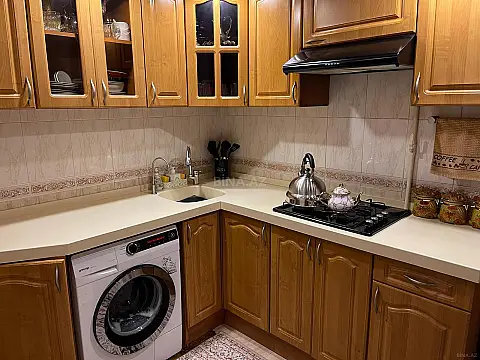 Satılır 5 otaqlı mənzil 120 m²