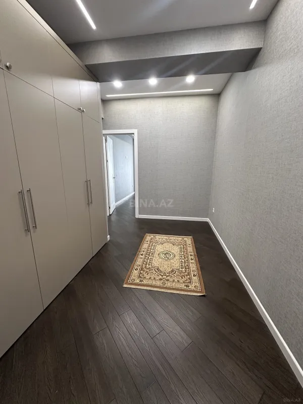 Satılır 3 otaqlı mənzil 103 m²