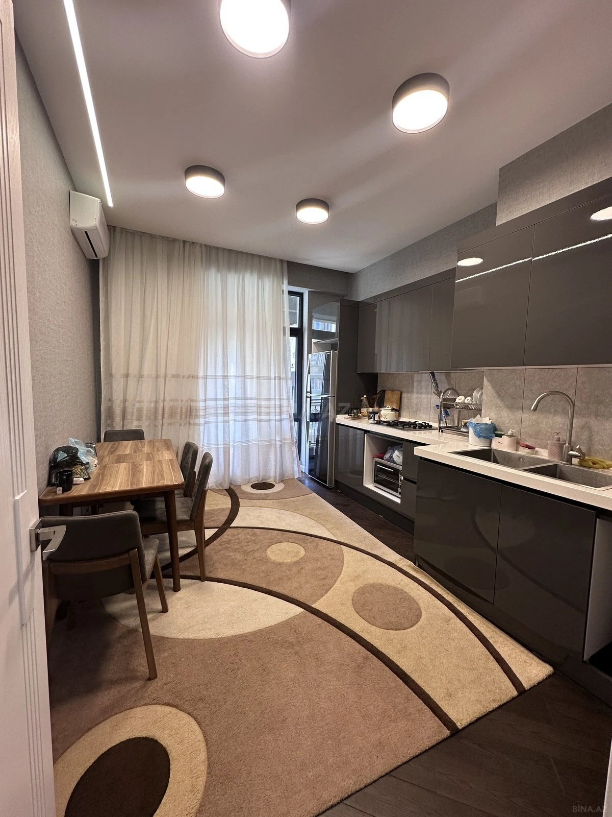 Satılır 3 otaqlı mənzil 103 m²