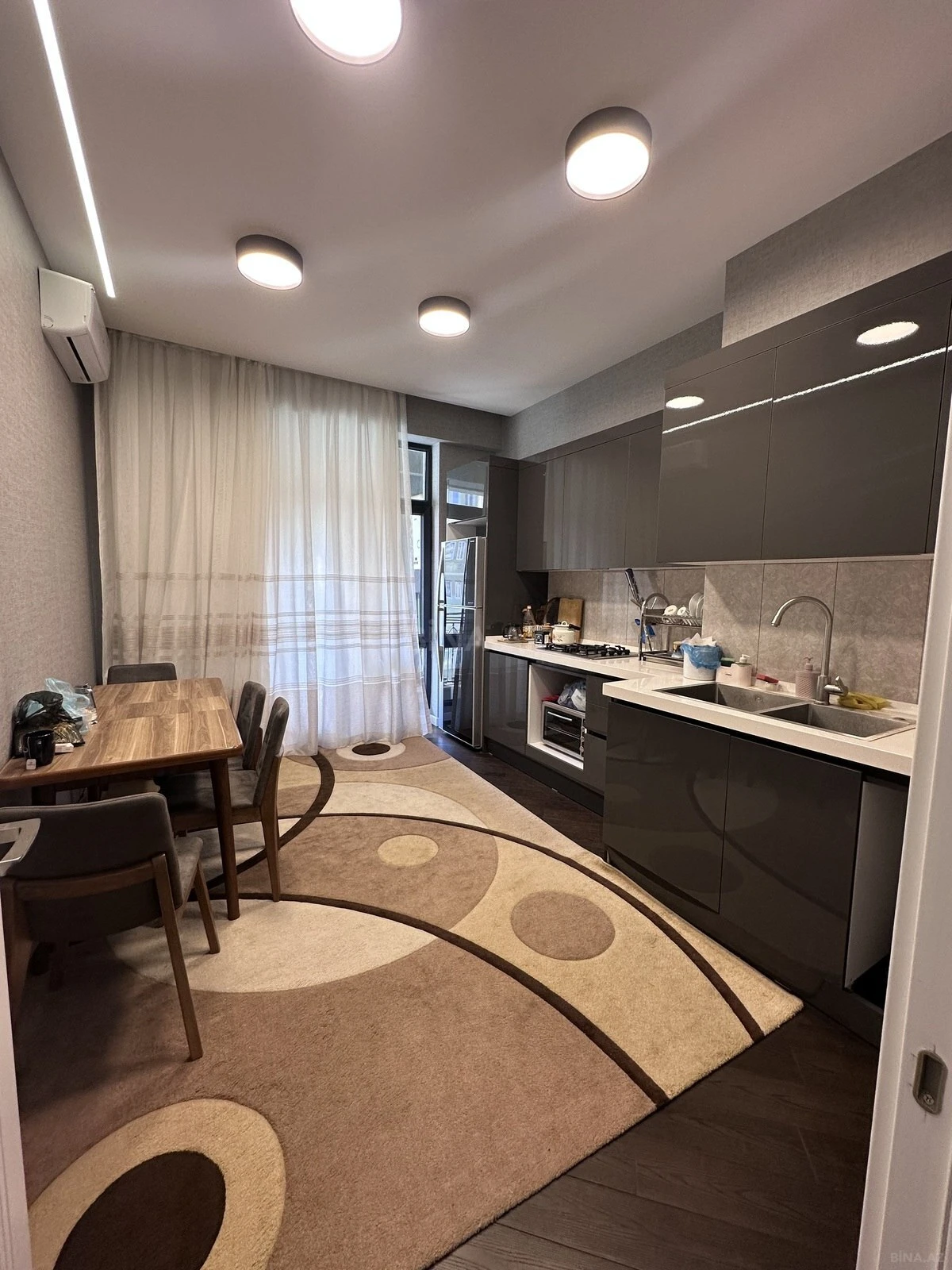 Satılır 3 otaqlı mənzil 103 m²