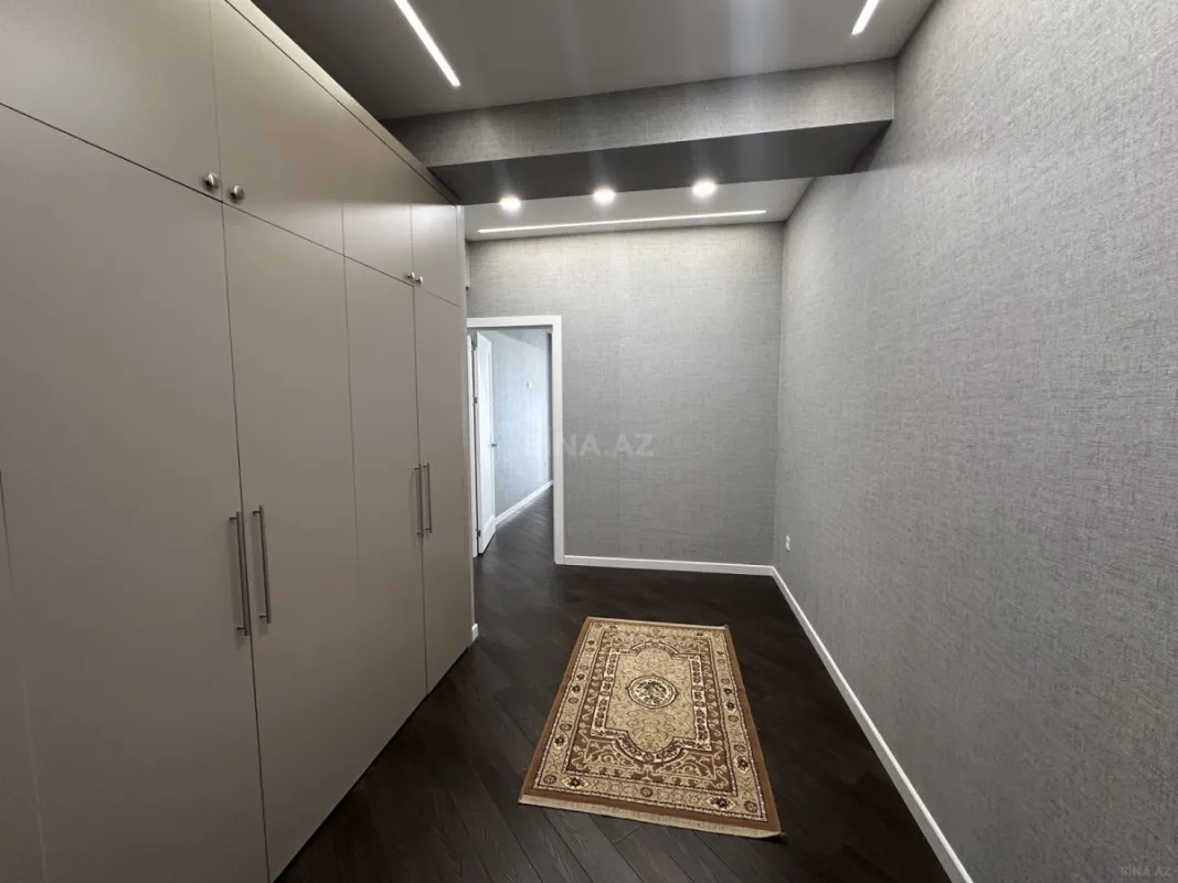 Satılır 3 otaqlı mənzil 103 m²