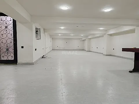 Kirayə verilir 2 otaqlı mənzil 150 m² — Bakı 2 otaq 150.00 m²
