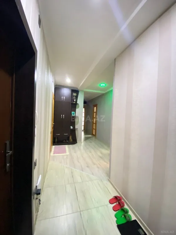 Satılır 3 otaqlı mənzil 97 m²