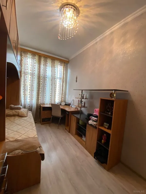 Satılır 3 otaqlı mənzil 97 m²