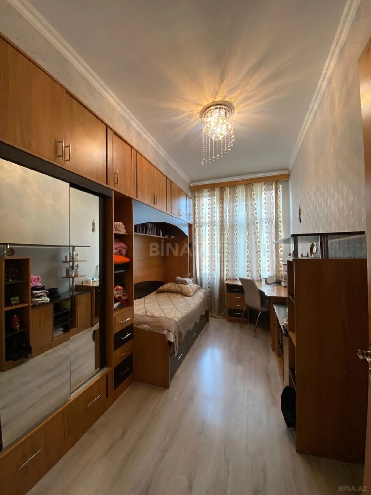 Satılır 3 otaqlı mənzil 97 m²