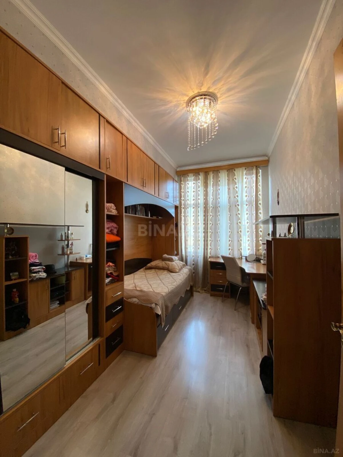 Satılır 3 otaqlı mənzil 97 m²