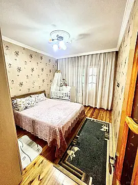 Satılır 4 otaqlı mənzil 110 m²