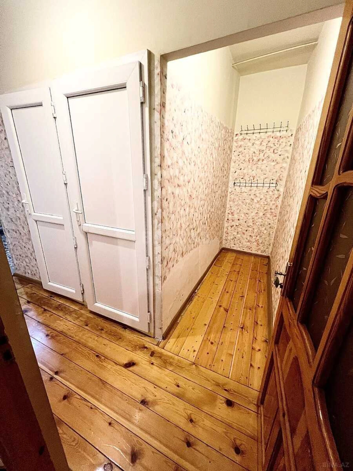 Satılır 4 otaqlı mənzil 110 m²