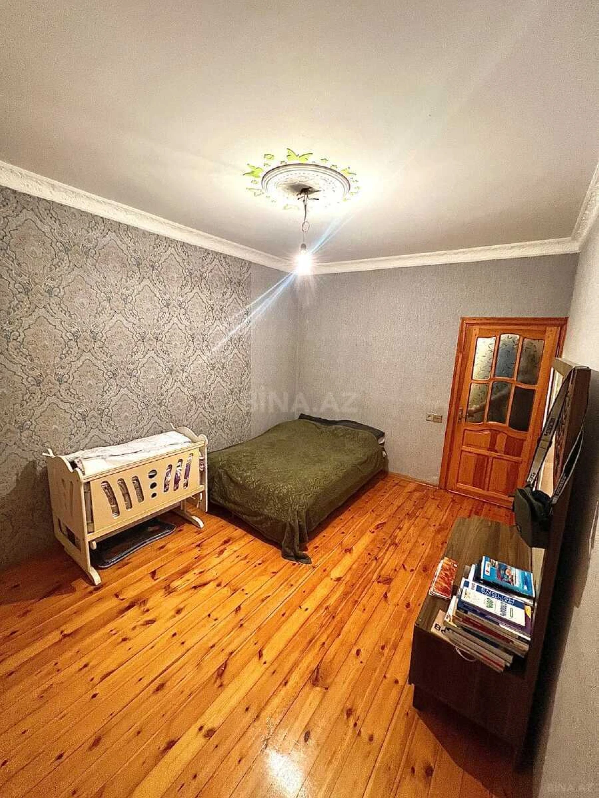 Satılır 4 otaqlı mənzil 110 m²