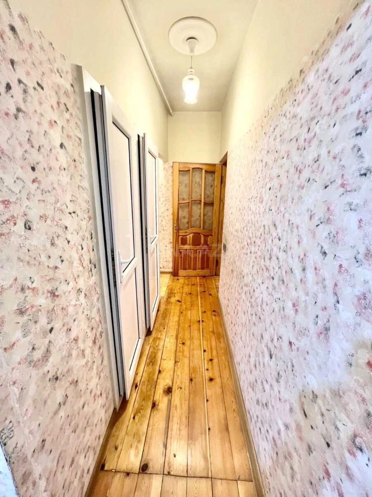 Satılır 4 otaqlı mənzil 110 m²