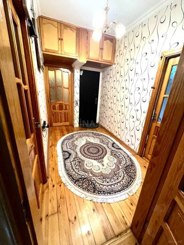 Satılır 4 otaqlı mənzil 110 m²