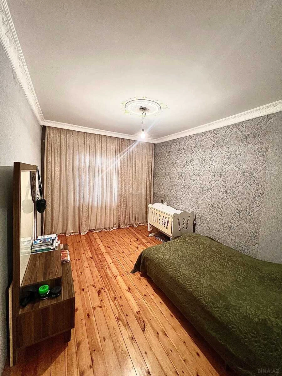 Satılır 4 otaqlı mənzil 110 m²