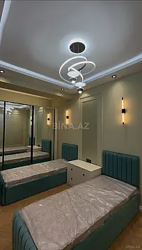 Satılır 4 otaqlı mənzil 140 m²