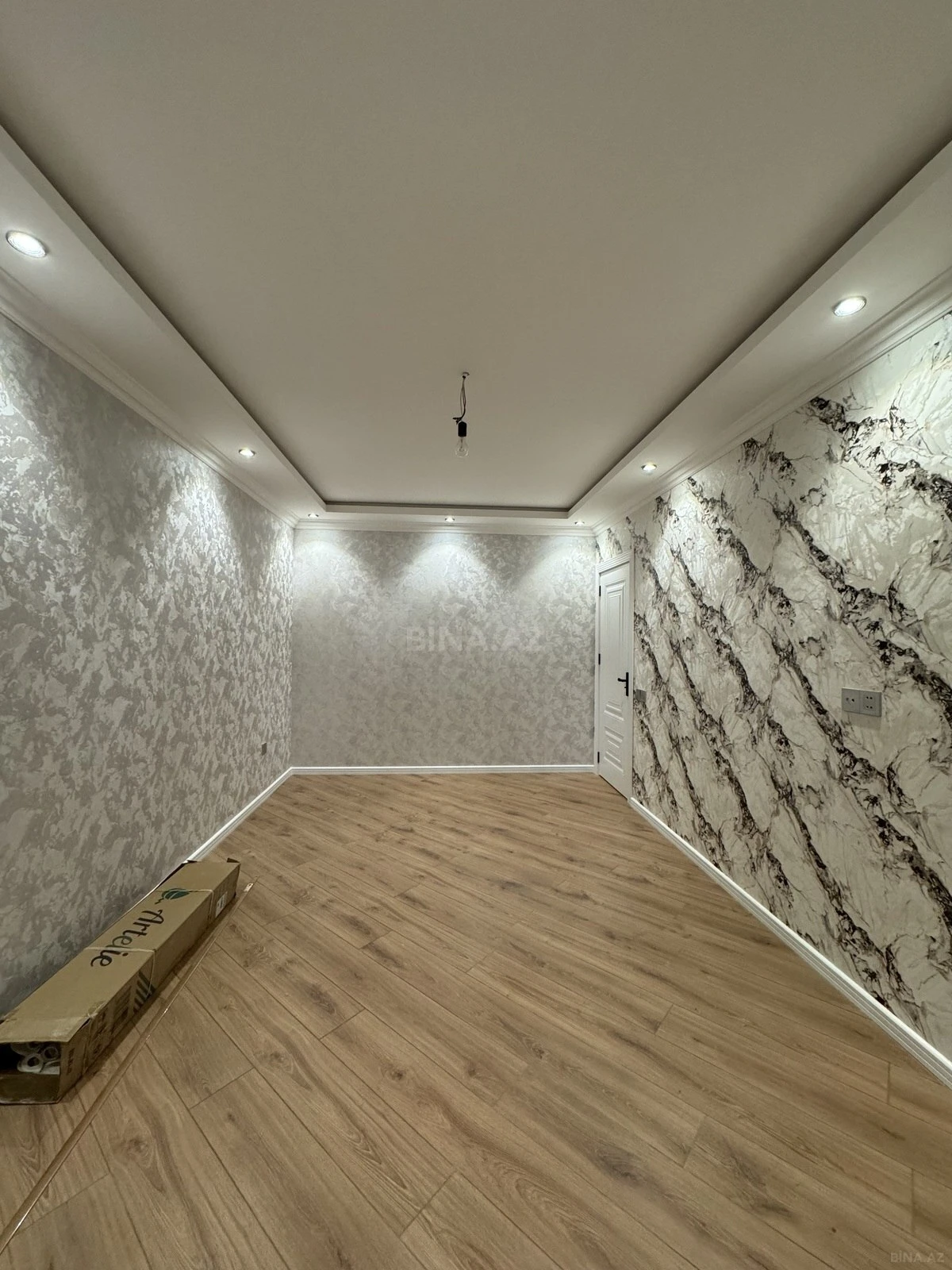 Satılır 2 otaqlı mənzil 65 m²