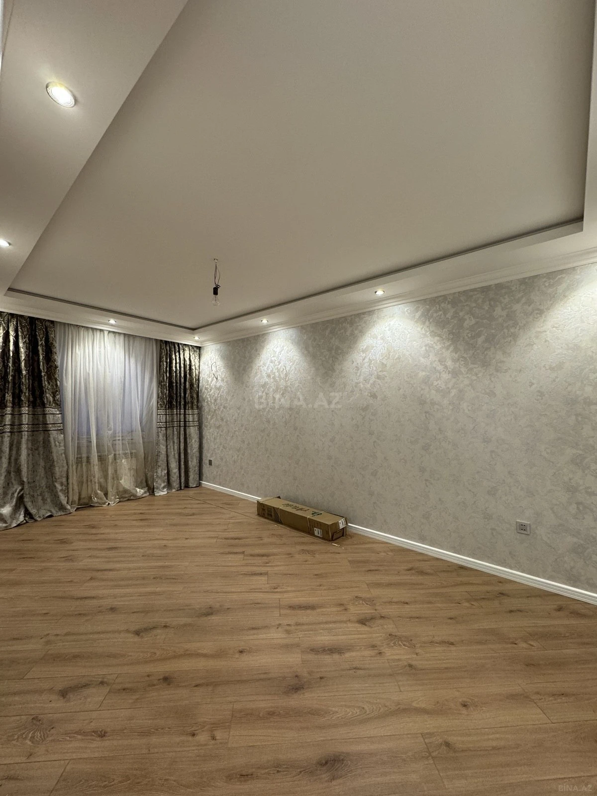 Satılır 2 otaqlı mənzil 65 m²