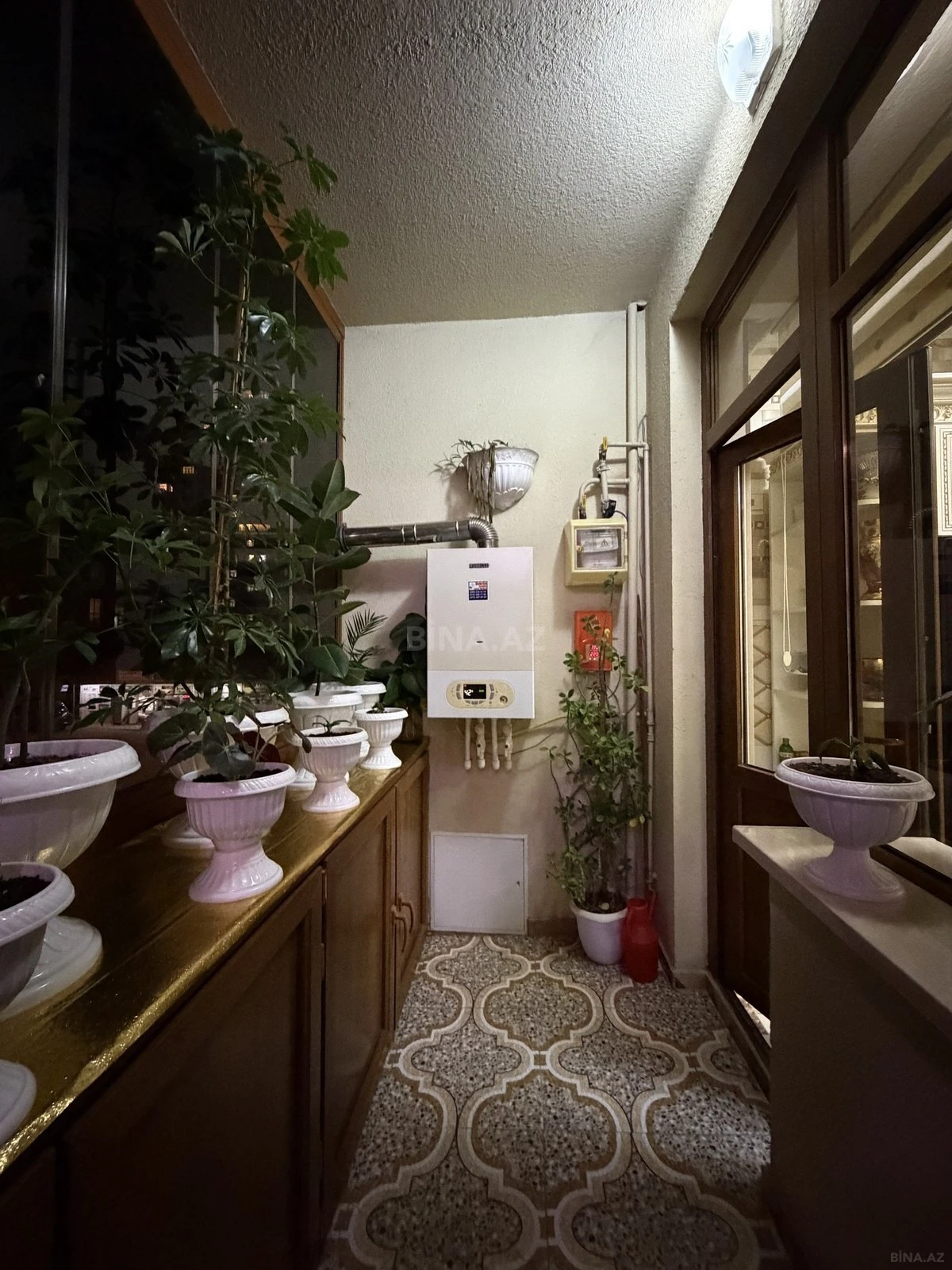 Satılır 3 otaqlı mənzil 126 m²