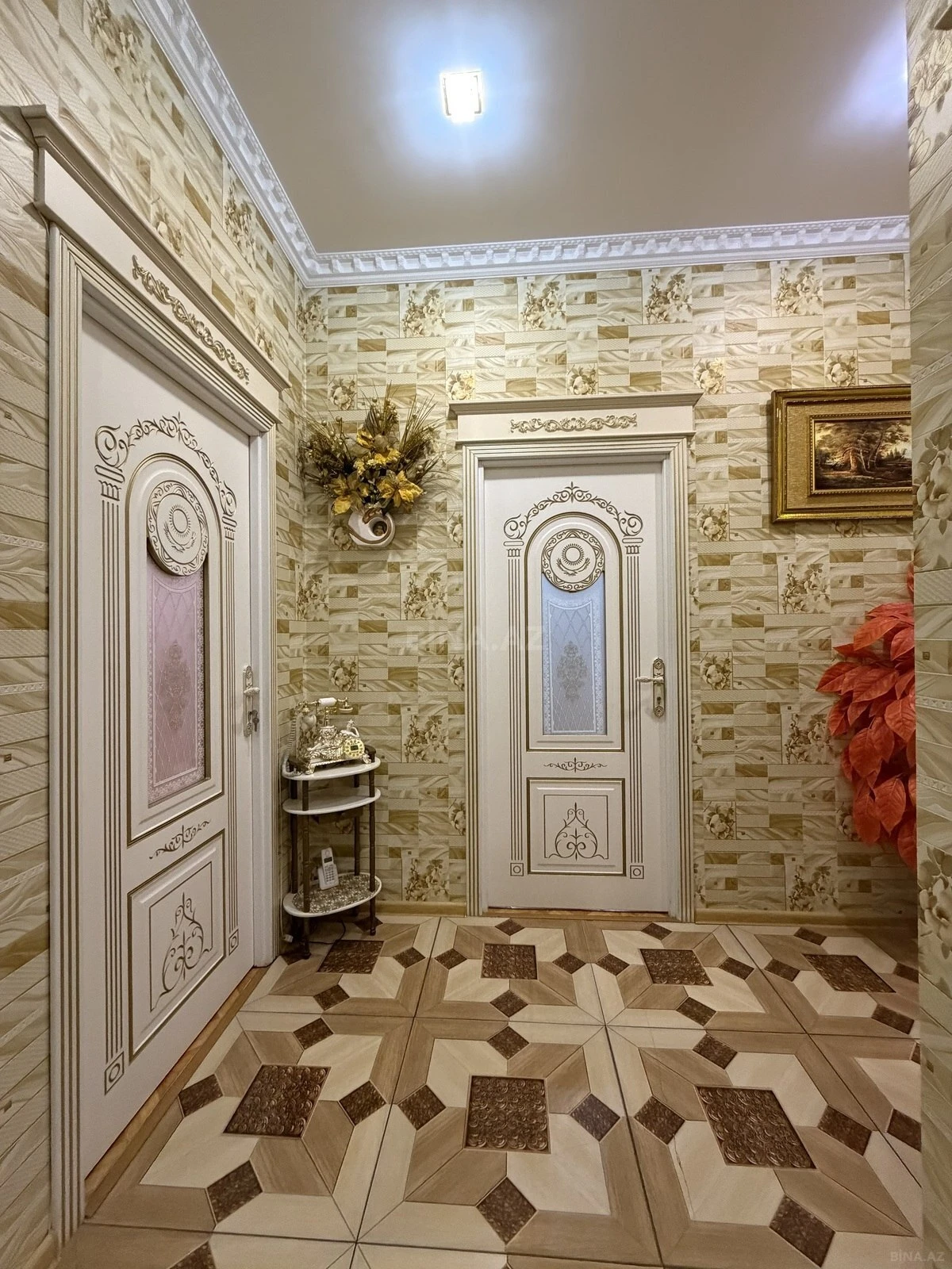 Satılır 3 otaqlı mənzil 126 m²