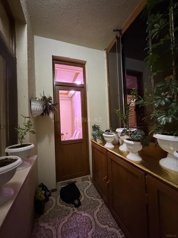 Satılır 3 otaqlı mənzil 126 m²