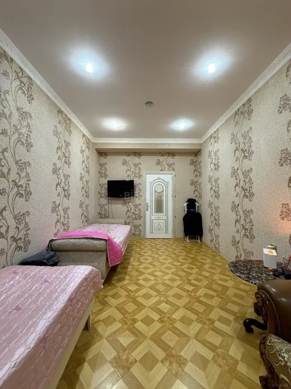 Satılır 3 otaqlı mənzil 126 m²