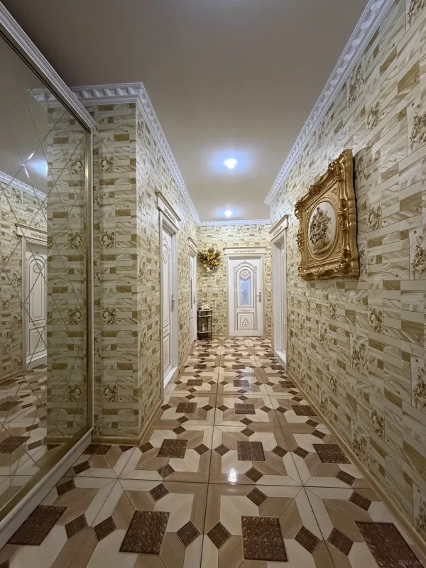 Satılır 3 otaqlı mənzil 126 m²