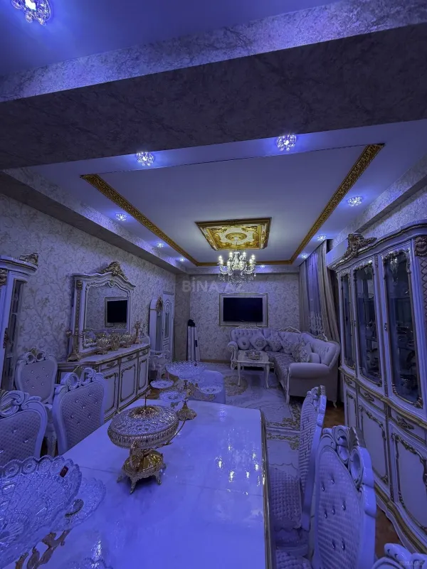 Satılır 3 otaqlı mənzil 126 m²