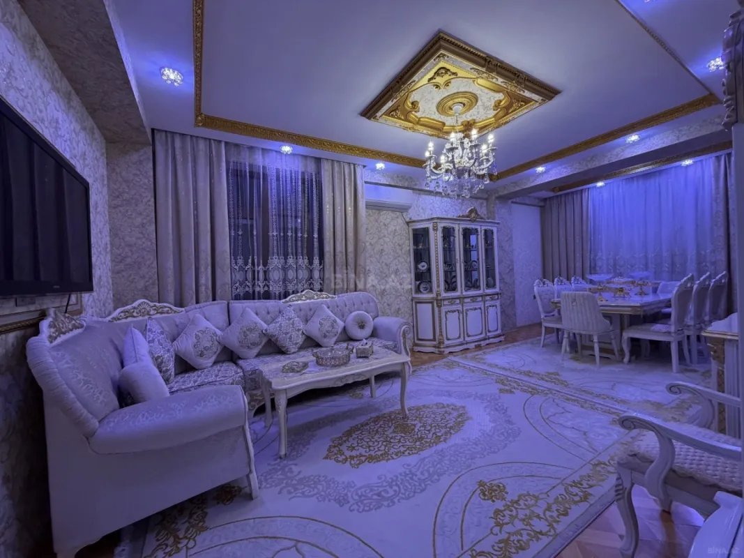 Satılır 3 otaqlı mənzil 126 m²