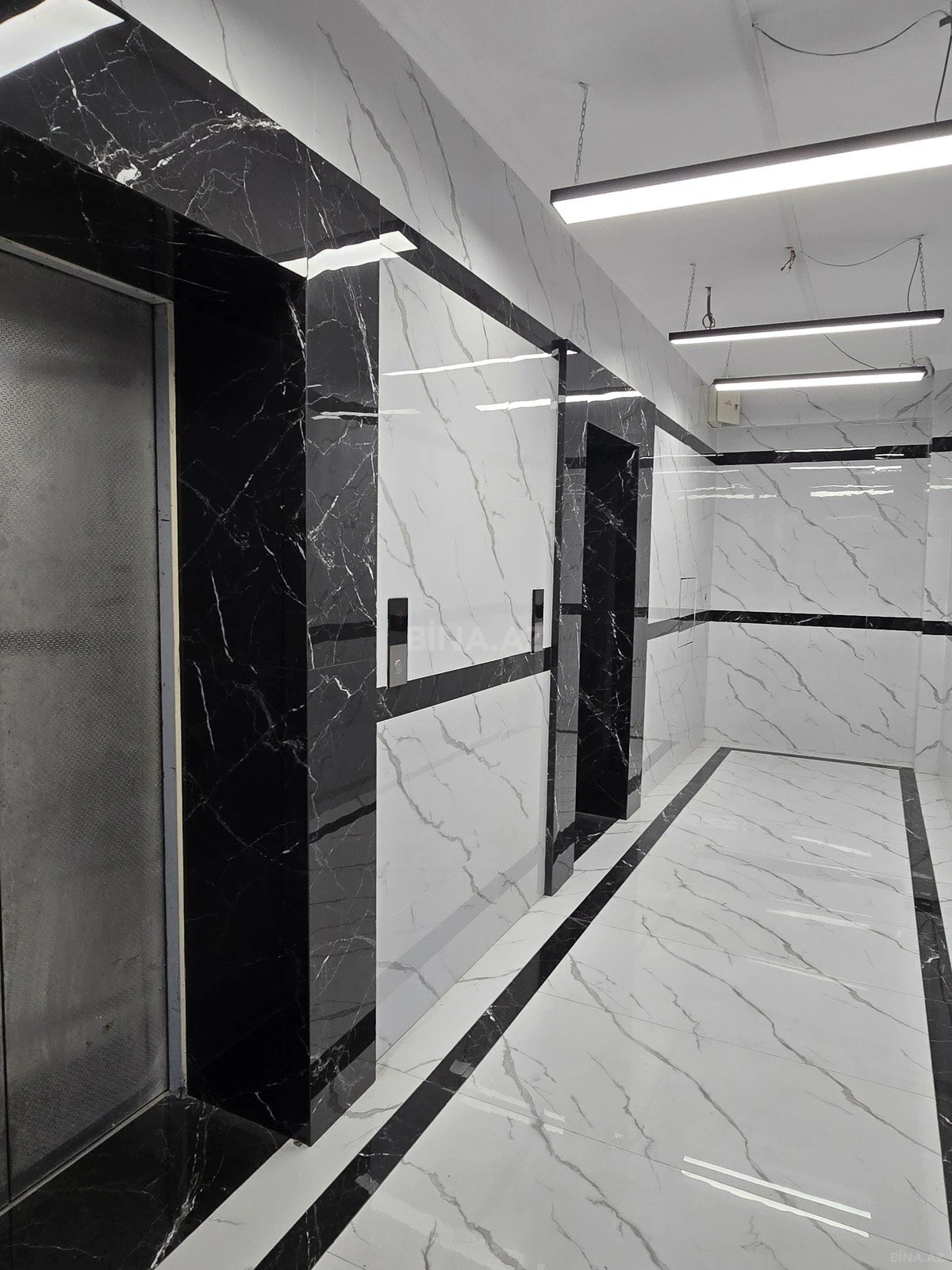 Satılır 2 otaqlı mənzil 101 m²