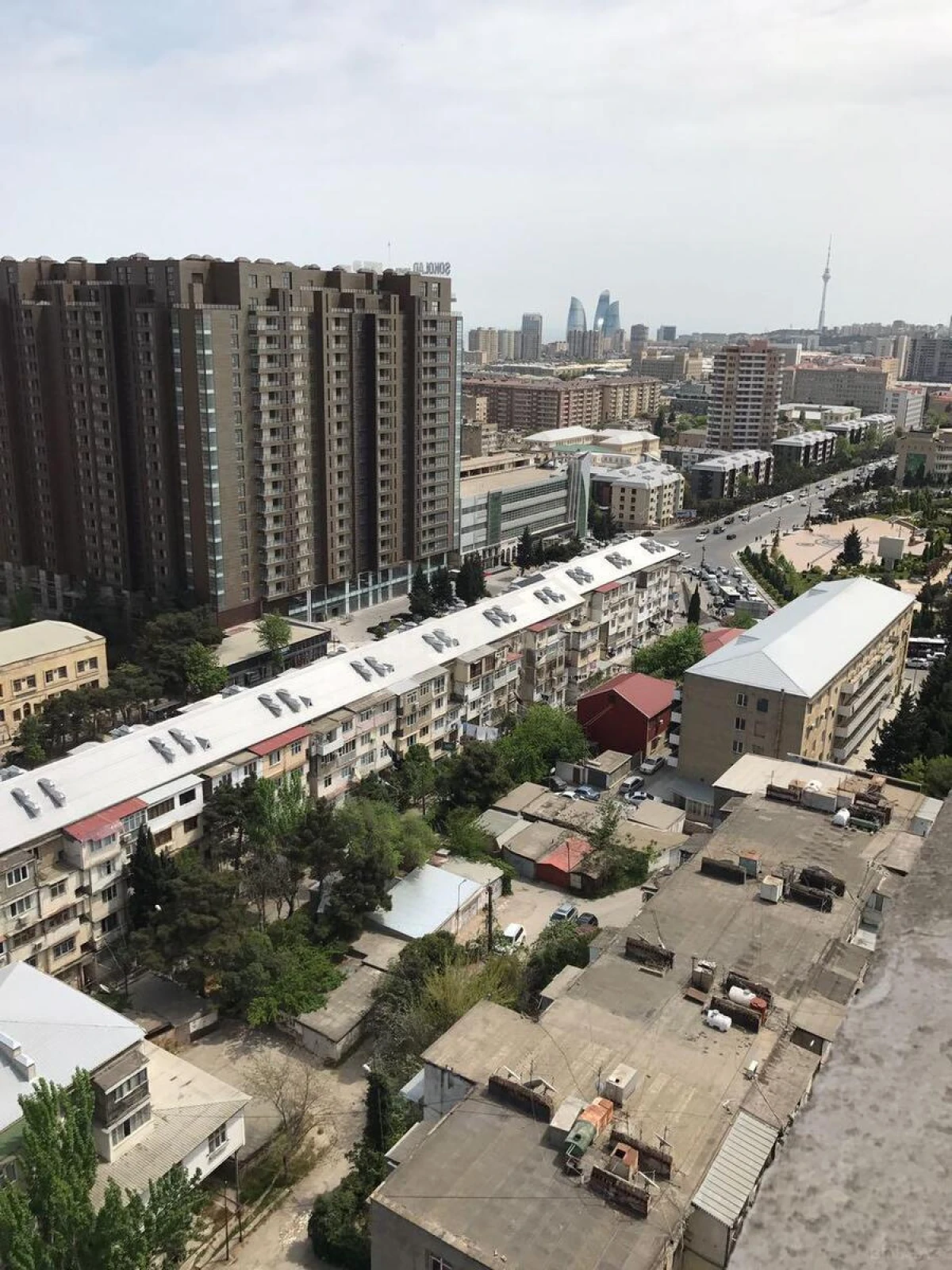 Satılır 3 otaqlı mənzil 110 m²