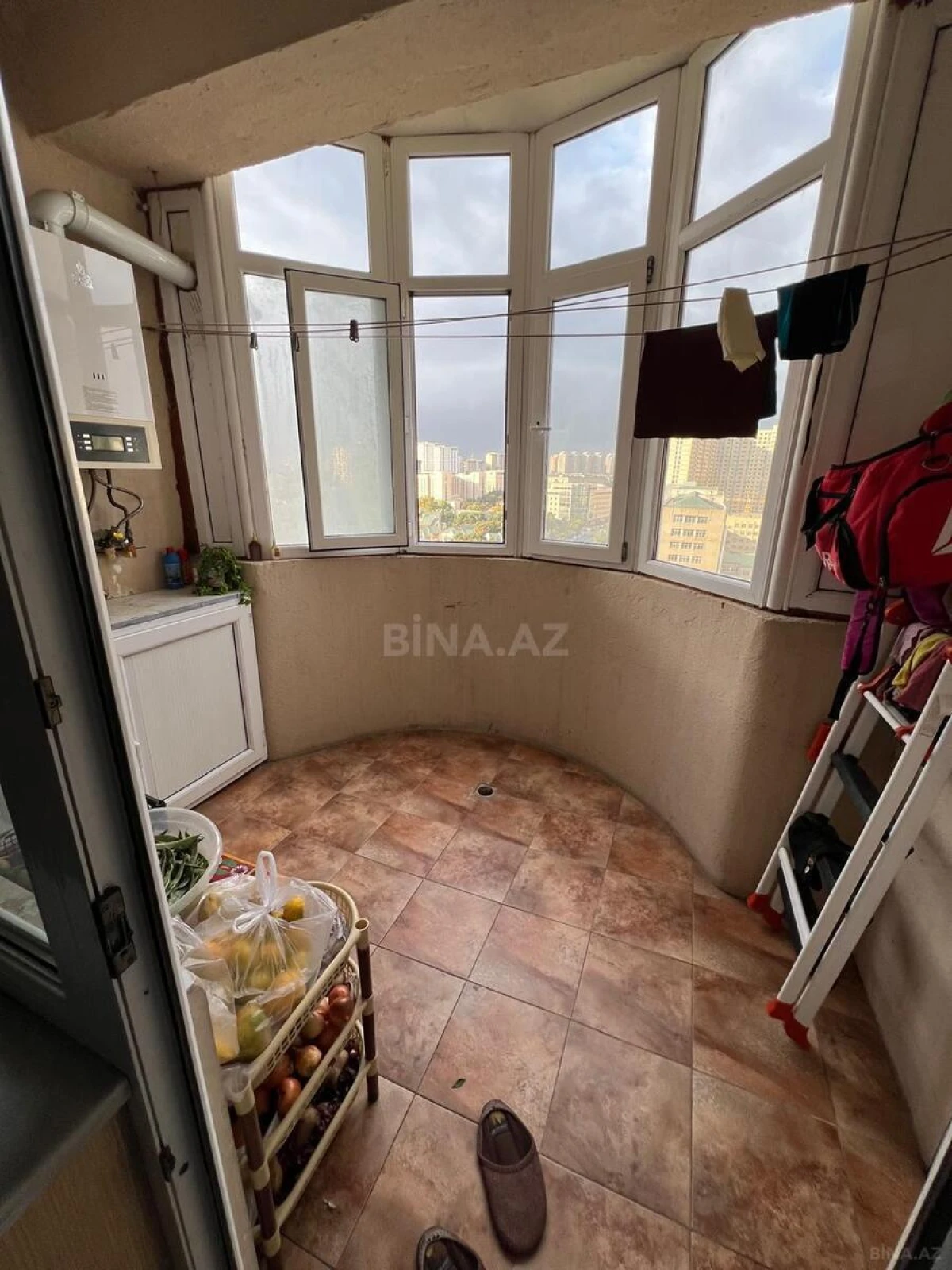 Satılır 3 otaqlı mənzil 132 m²