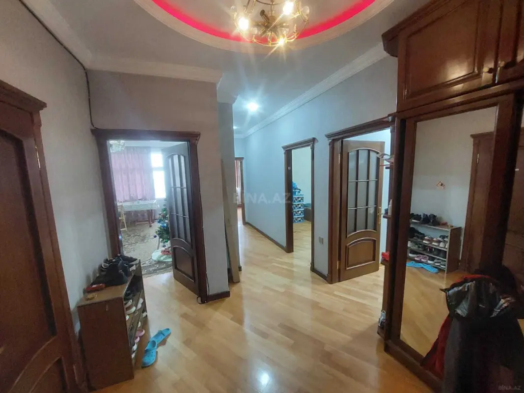 Satılır 3 otaqlı mənzil 107 m²
