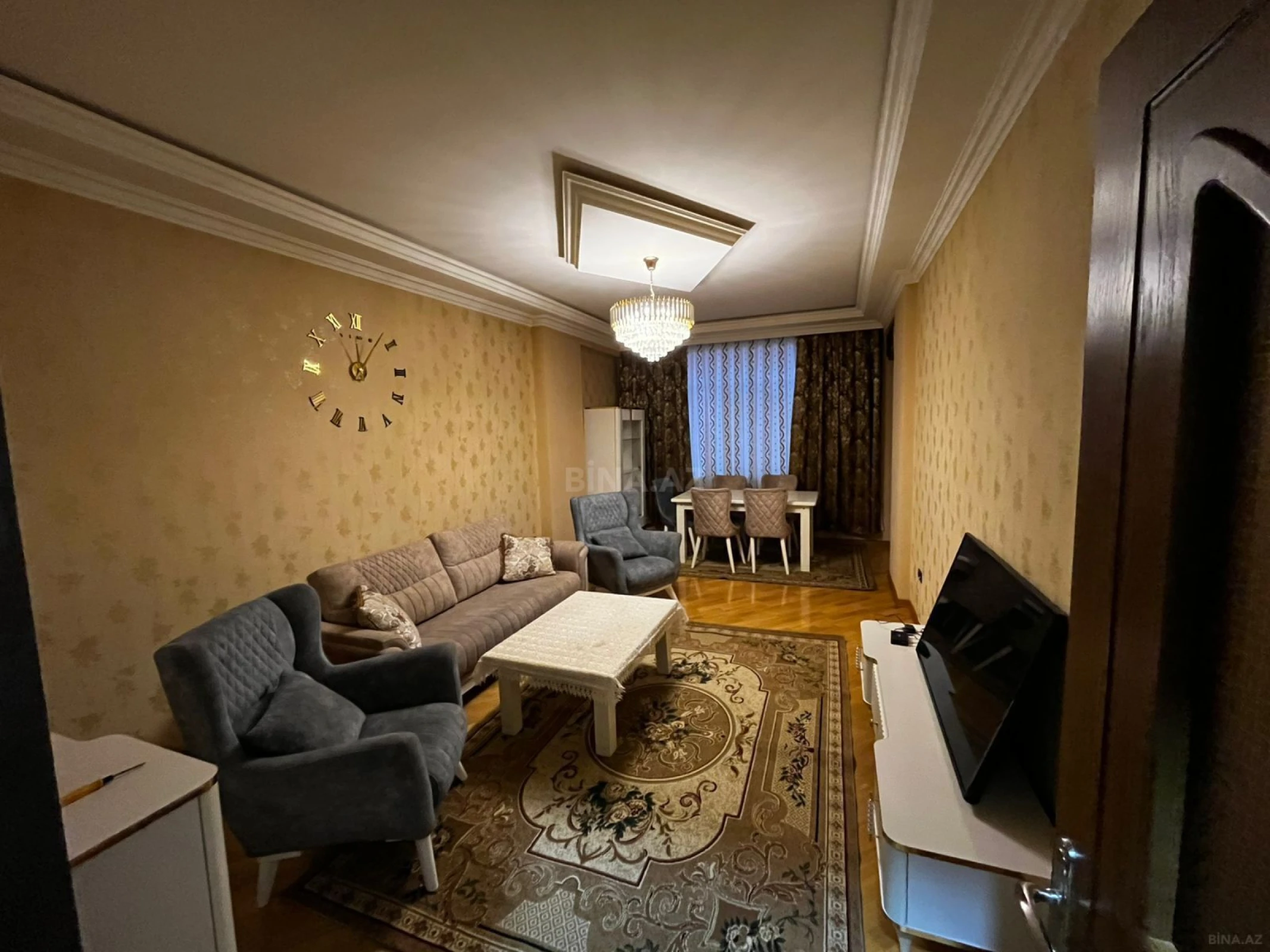 Kirayə verilir 3 otaqlı mənzil 136 m²