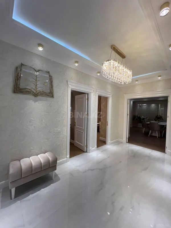 Kirayə verilir 3 otaqlı mənzil 147 m²