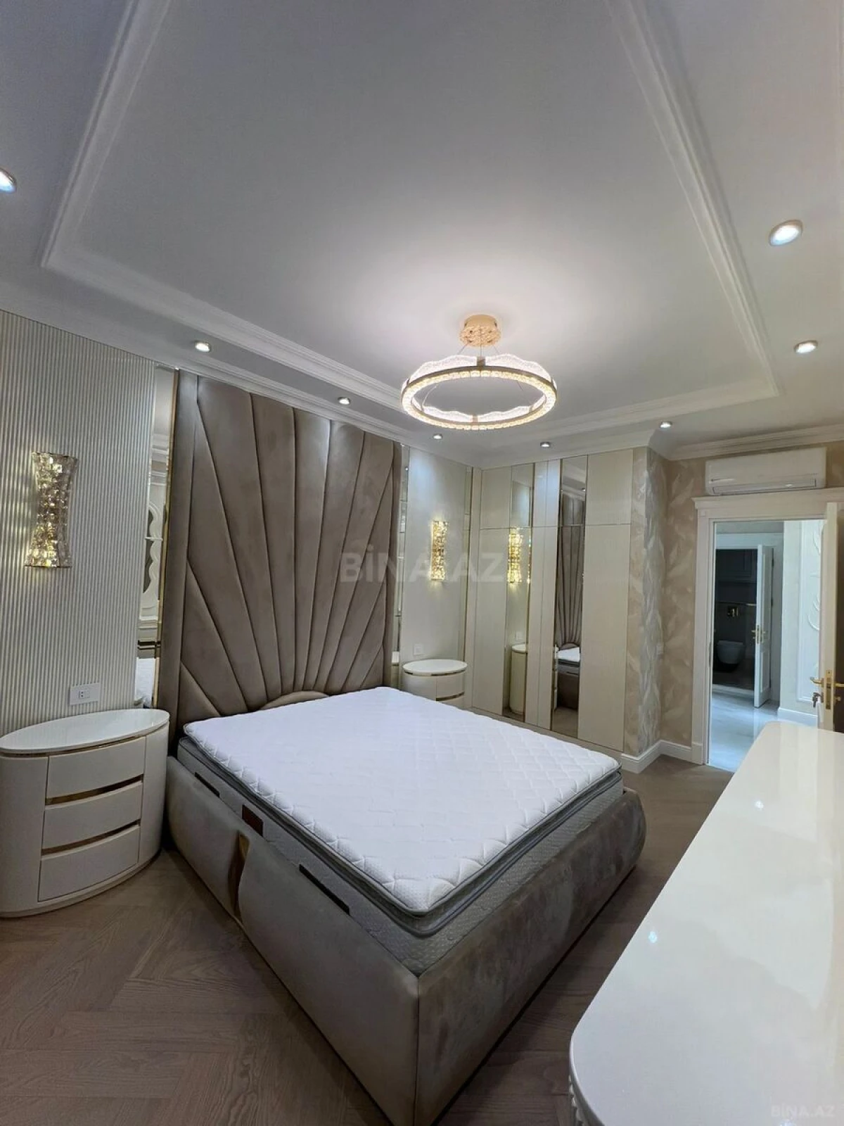 Kirayə verilir 3 otaqlı mənzil 147 m²