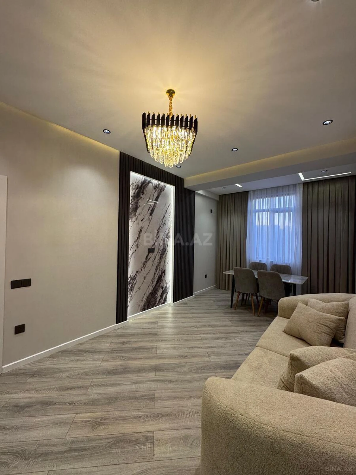 Satılır 2 otaqlı mənzil 68 m²