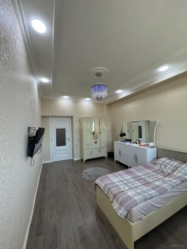 Satılır 2 otaqlı mənzil 87 m²